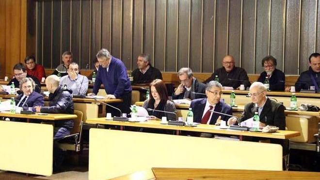 La città perde il capoluogo tagli a consiglio e assessori