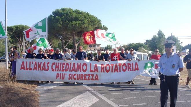 Manifestazione a San Piero per mettere in sicurezza l’incrocio