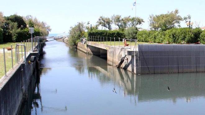 «Mobilitiamo i vip per le fogne»