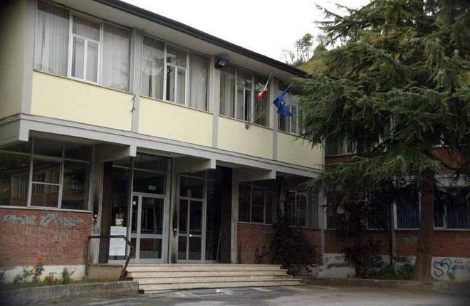 A settembre tutti in classe con la divisa 