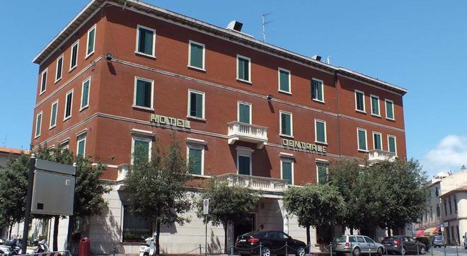 Anche il “Centrale” in crisi, chiuso il ristorante e hotel in vendita 
