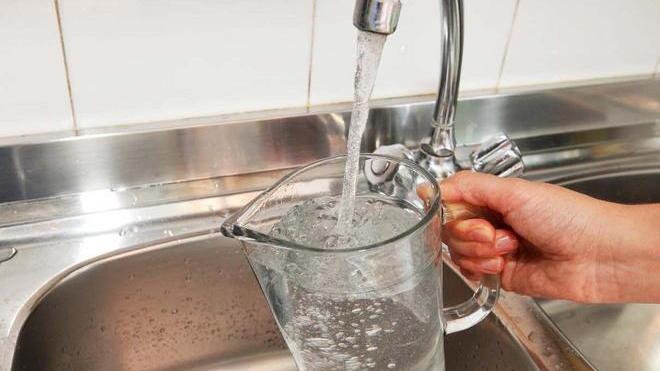Allarme siccità: limitazioni all’uso dell’acqua nei paesi a monte
