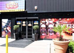 Rapina alla sala slot, bottino 30.000 euro 