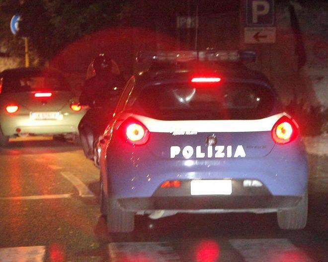 L'impronta accusa: un tunisino avrebbe violentato la ragazza 