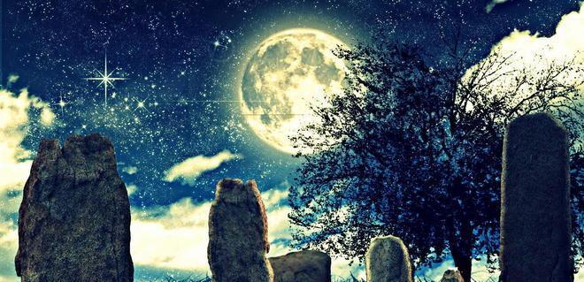 Tra i “Sassi ritti” al chiaro di luna 
