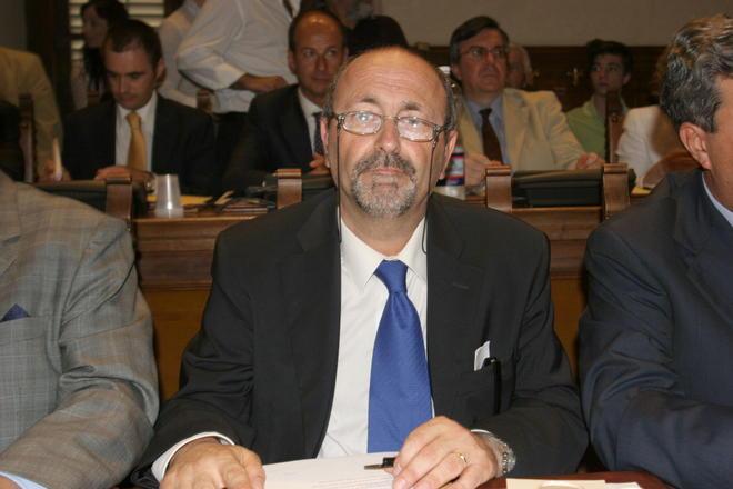 Auzzi contro i cinesi: «Vadano tutti in via Ciulli. Poi si scusa 