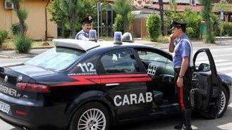 Arrestato mentre cerca di rubare nel bar