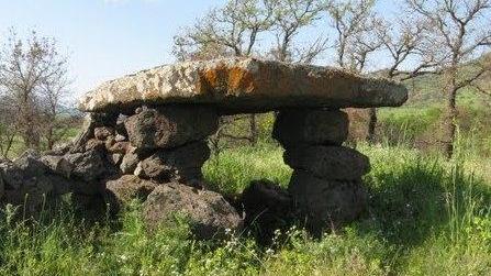 La cultura delle grandi pietre Il dolmen di Torralba