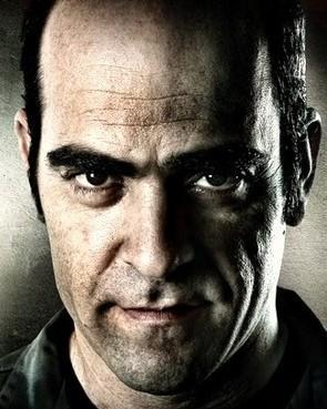 Thriller nerissimo, inquietante e claustrofobico