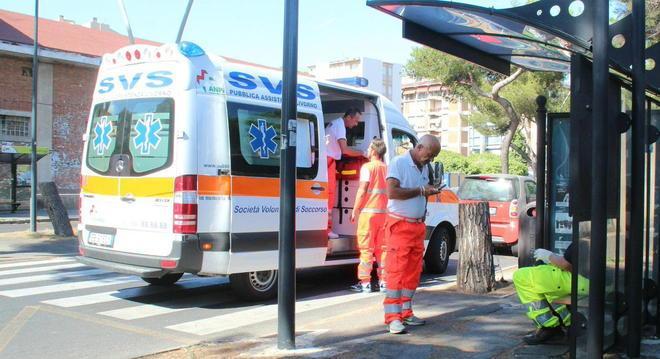 Anziana travolta sulle strisce in viale Nazario Sauro