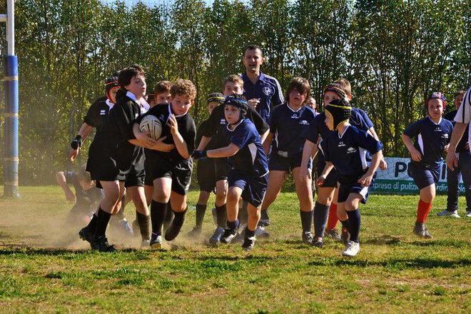 Il campo da rugby va demolito, 108 ragazzi non sanno dove giocare 
