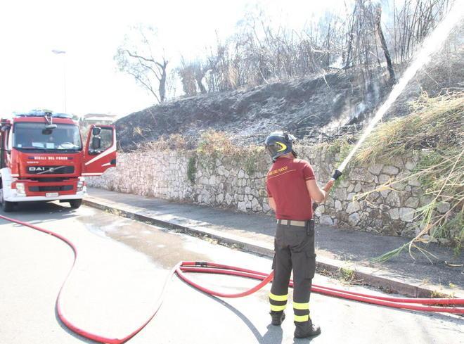 Case minacciate dalle fiamme 