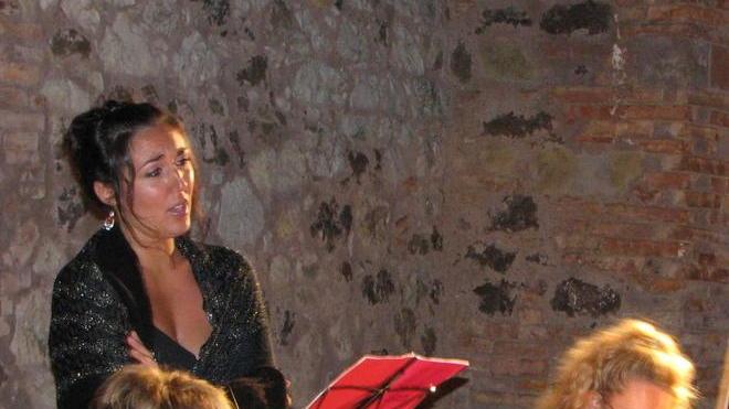 Con il concerto lirico di Mattioli si inaugura la piazza a La Sassa
