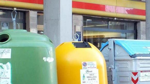 Ancora confusione tra plastica e vetro, ecco una guida