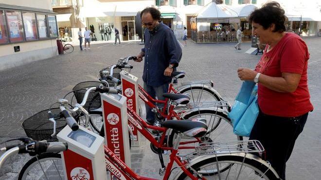 Biciclette con la tessera prepagata