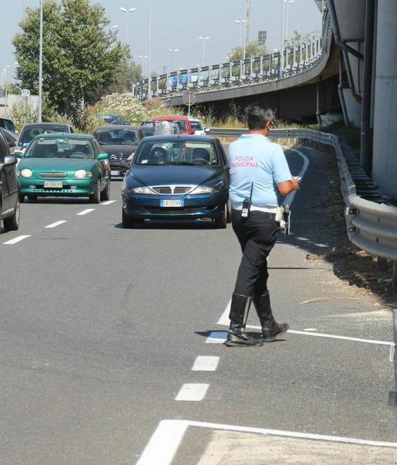 In scooter contro un’Ape Coniugi feriti