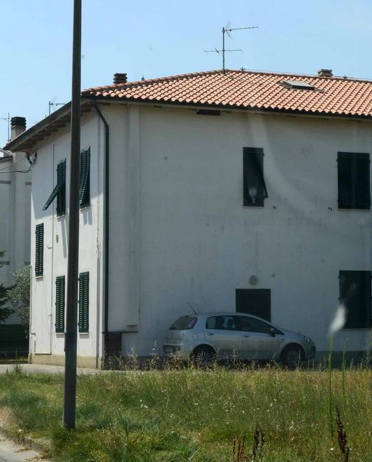 Muore avvolta dalle fiamme 