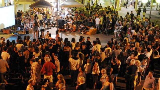 Musica dal vivo e karaoke, è la festa della Stranotte