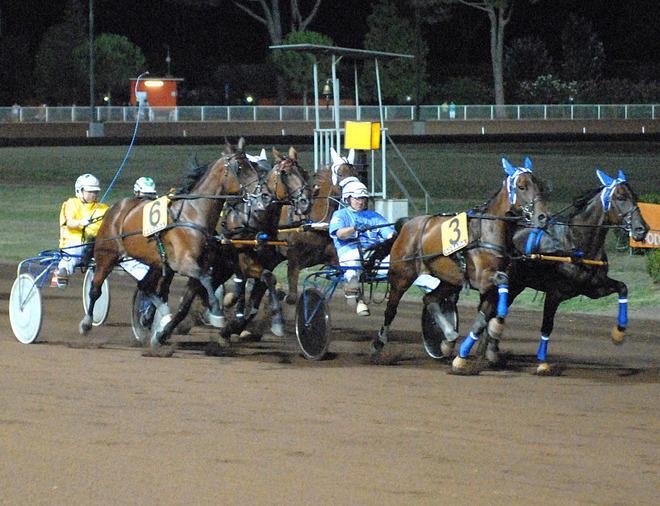 Ippica, al Sesana la magica notte delle pariglie 