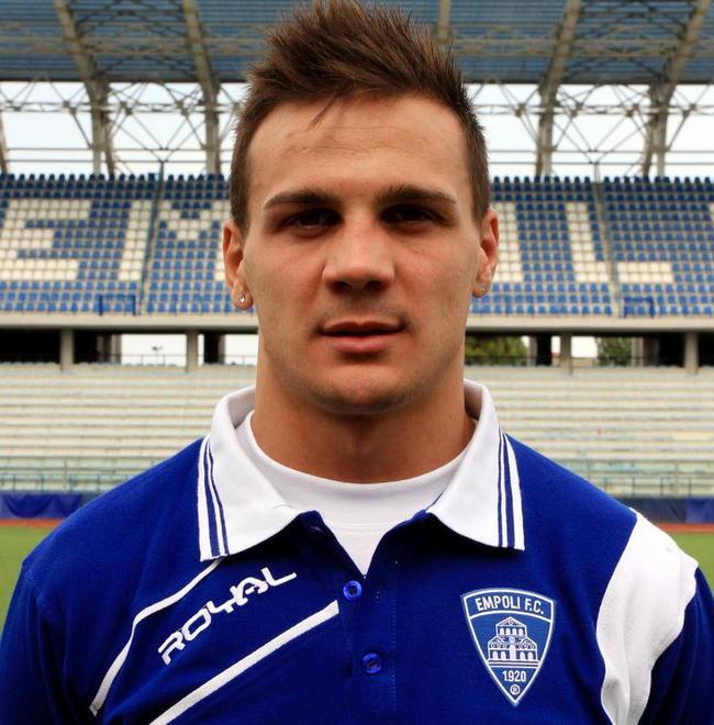 Regini lascia il 3 a Romeo e Levan abbandona il 99 per il 19