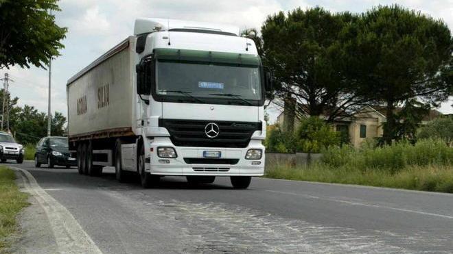 Guerra ai camion selvaggi 100 multe sulle provinciali
