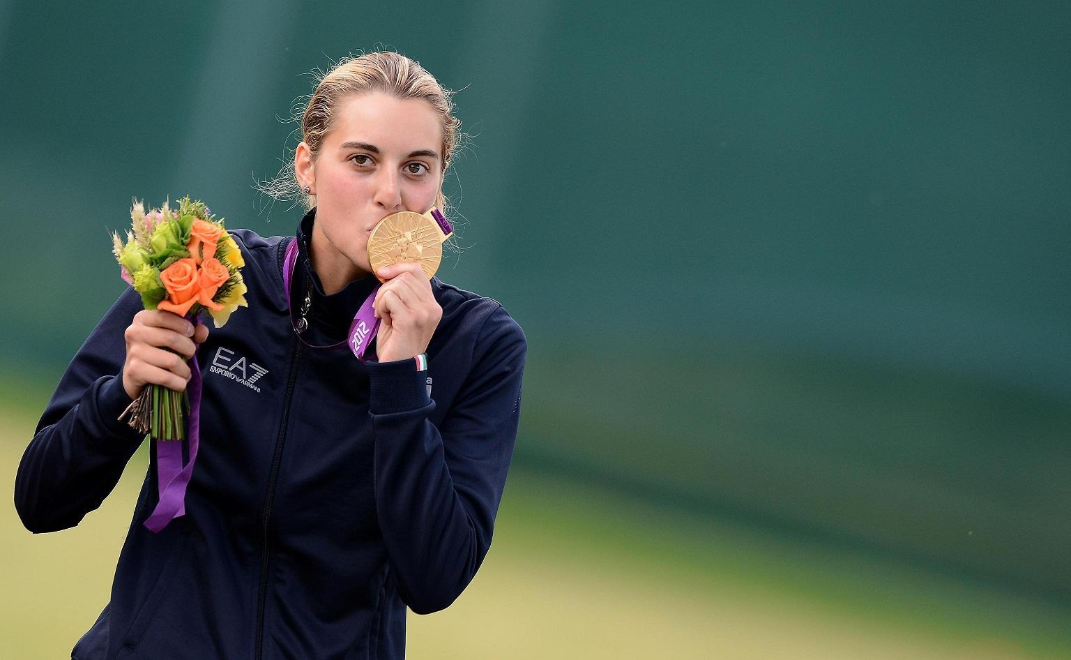 Jessica spara Renazzo nel mondo 