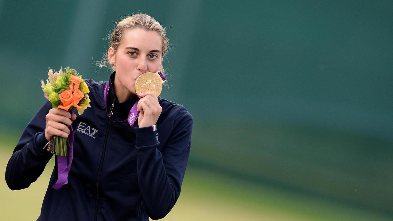 Jessica spara Renazzo nel mondo