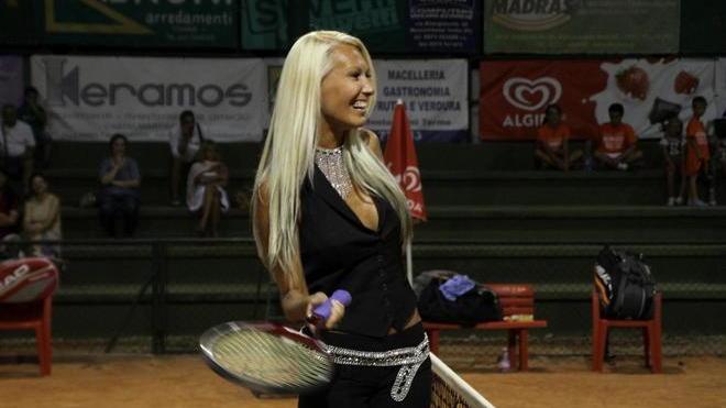 Yelena ruba l’attenzione di tutti