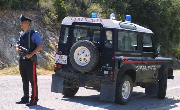 Travolge un carabiniere per non essere fermato 