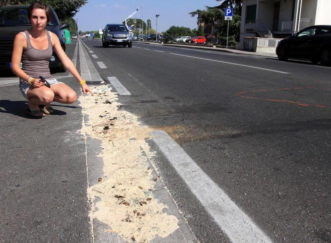Incidente mortale davanti al bar 