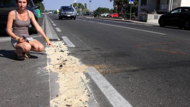Incidente mortale davanti al bar