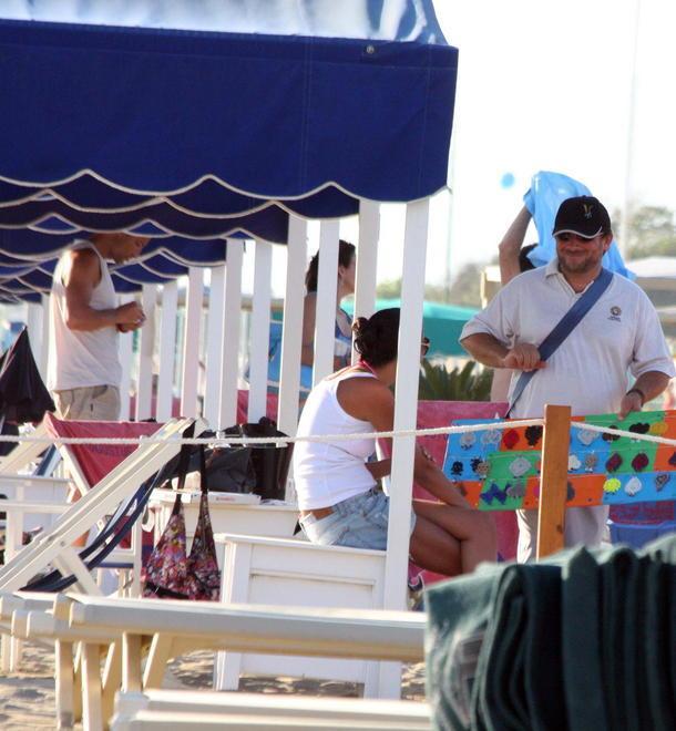 Io abusivo in spiaggia, tanti no ma nessuno mi ha mandato via 
