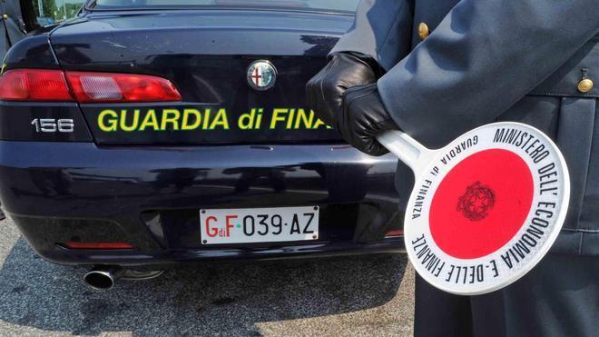 Controlli della Finanza in Maremma Un commerciante su 3 non fa scontrino