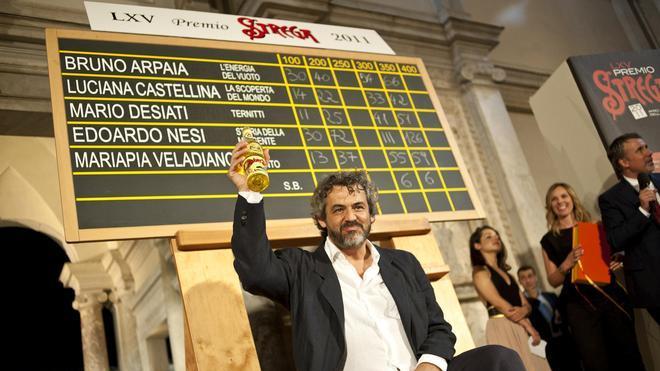 Forte dei Marmi, polemica sulla cittadinanza onoraria a Nesi