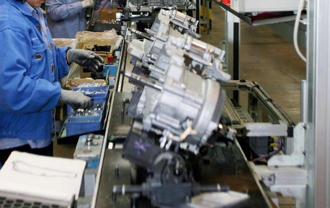 Ancora in calo la produzione industriale 