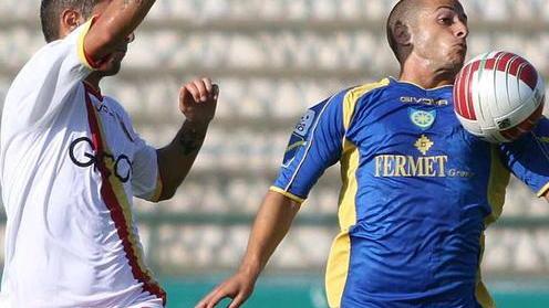 Carrarese coraggiosa trionfa nel finale