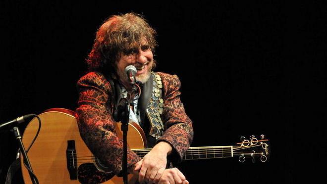 Viaggio in Toscana a ritmi blues, il borgo si accende 