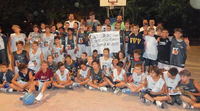 Genitori e figli in campo nel Super 3 di basket