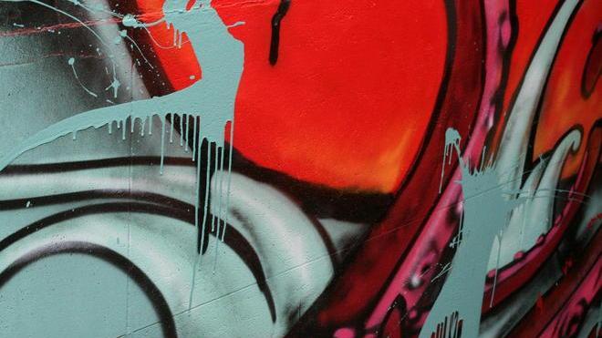 Vandali nel sottopasso rovinati i nuovi murales