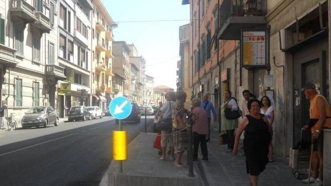 Otto piattaforme per salire più facilmente sui bus