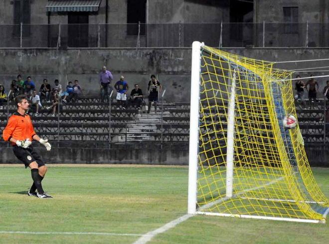 Pallonetto di Mancuso, derby azzurro 