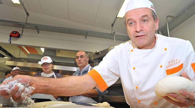 Capecchi parla del pane alla Versiliana
