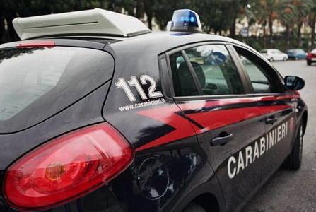 In fila alla cassa del market fanno sparire duecento euro