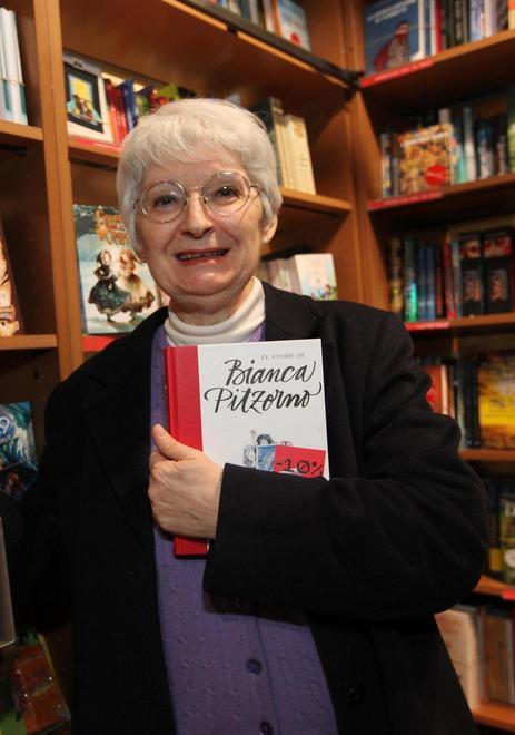 In libreria “Le storie di Bianca Pitzorno”, ragazza di 70 anni 