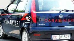 Aveva in auto un manganello e una bomboletta di spray urticante: denunciato