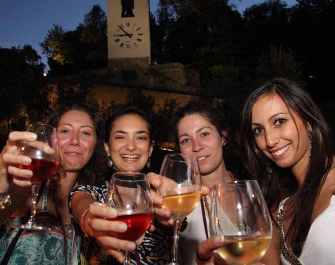 Vino e calici di stelle