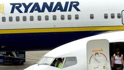 Ryanair cerca piloti e personale di bordo