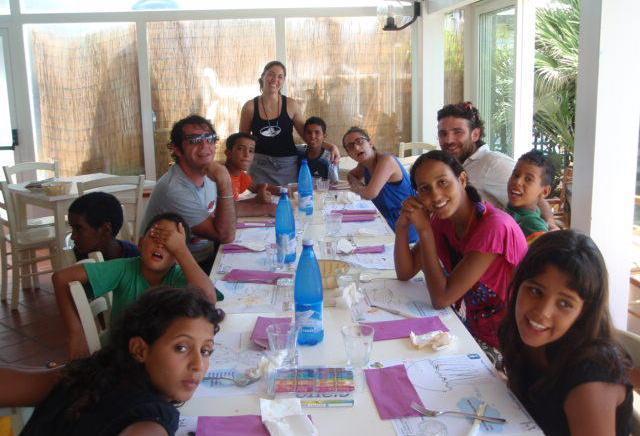  I bambini del Saharawi sono ri tornati