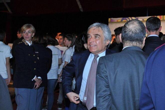 Discriminazioni, stasera c’è il vice capo della polizia 