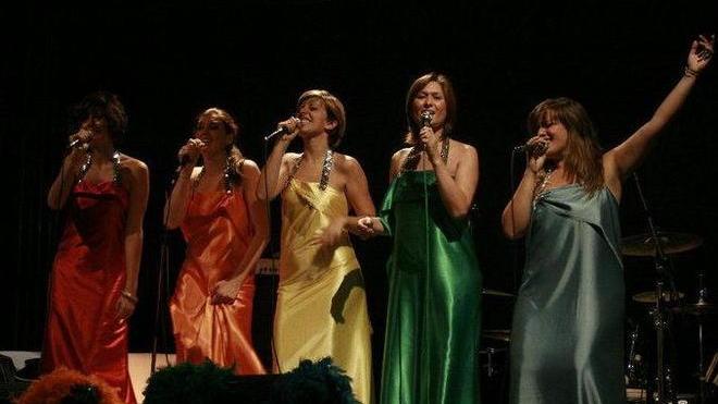 Le 5sister e il brother Carlo in concerto al Pick Bar